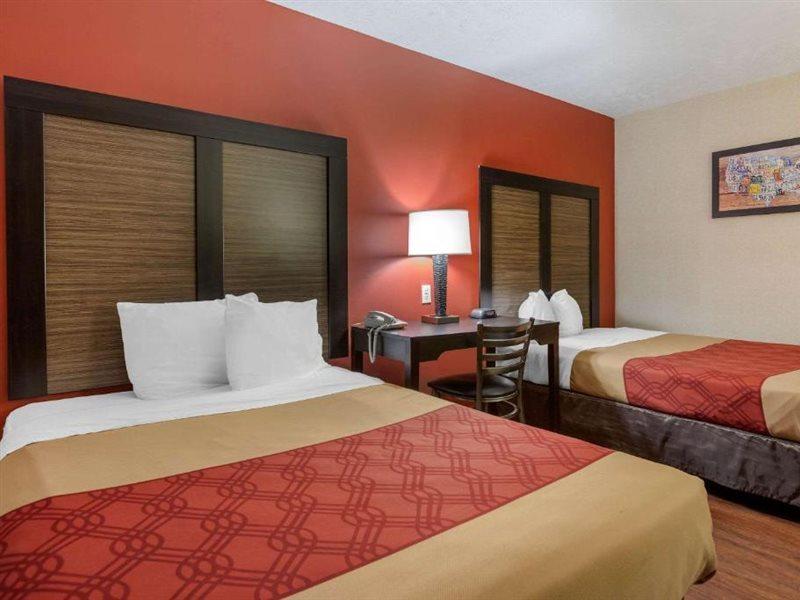 Econo Lodge Traverse City Eksteriør bilde