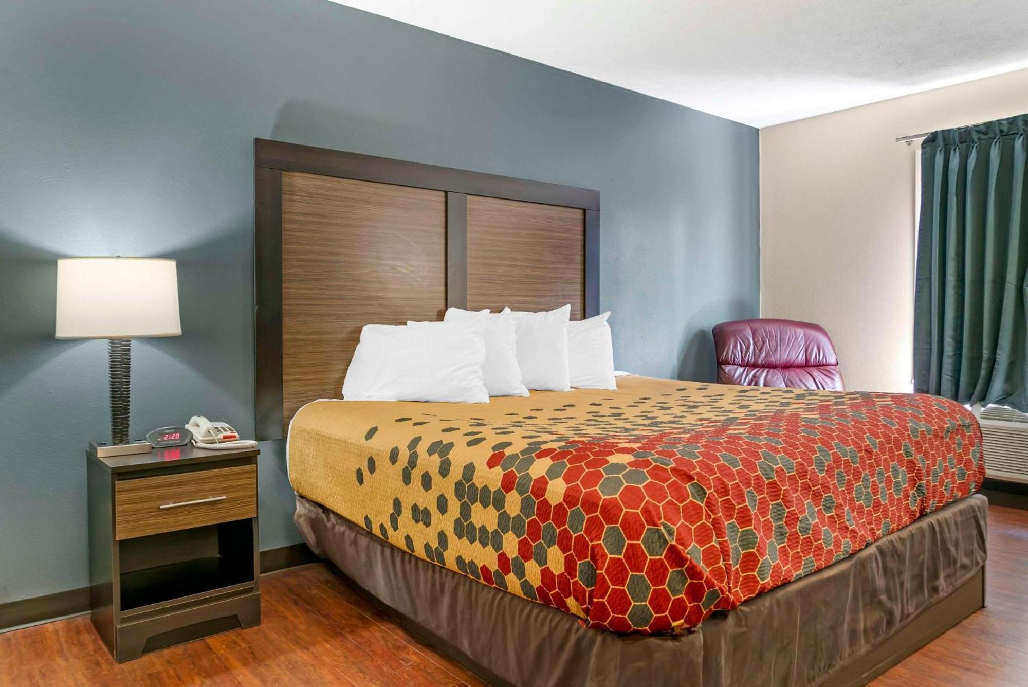 Econo Lodge Traverse City Eksteriør bilde