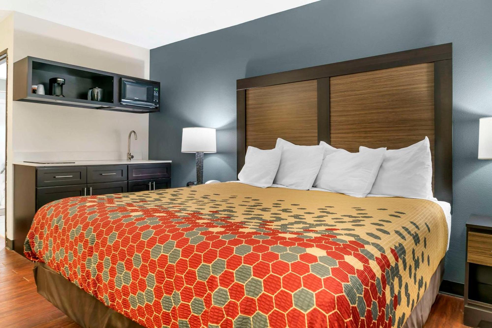 Econo Lodge Traverse City Eksteriør bilde