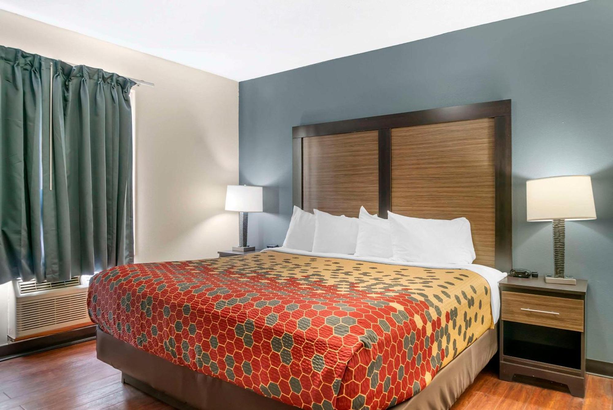 Econo Lodge Traverse City Eksteriør bilde