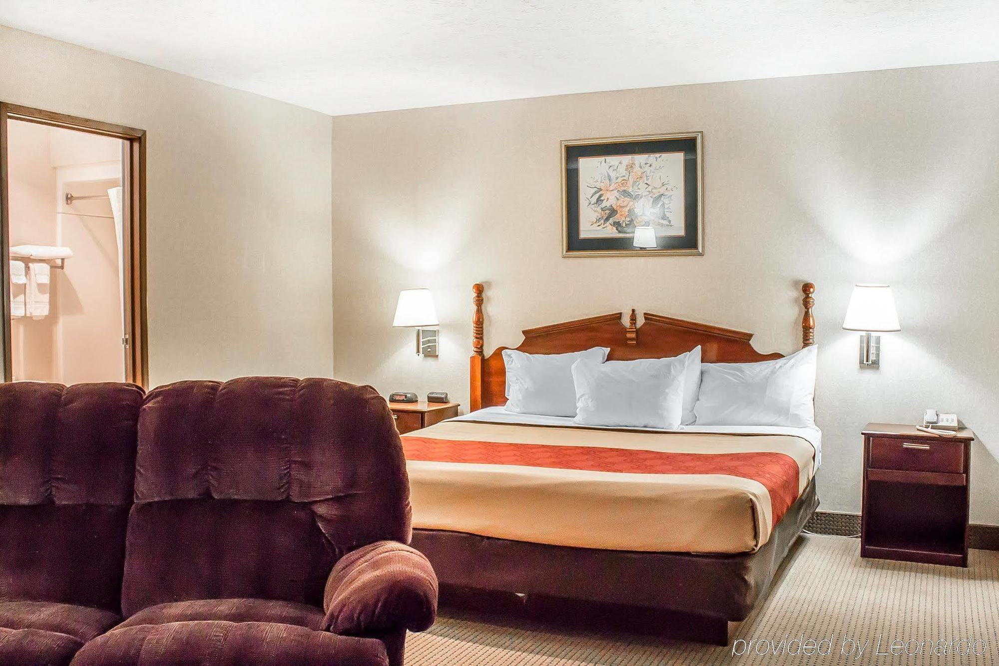Econo Lodge Traverse City Eksteriør bilde